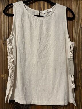 Sunland17 Cream Sleeveless Lace Detail Top Size L NWT Lizard Thicket